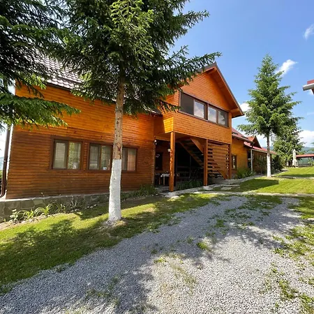 Casa Maria Izvorul Muresului Konukevi Izvoru Mureşului